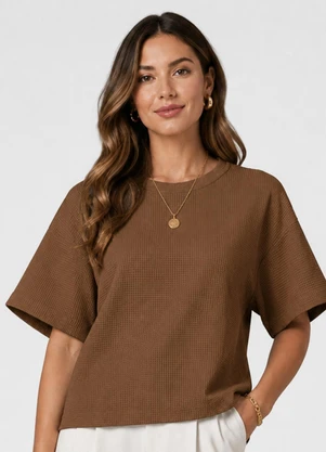 Infinita Cor - Blusa Feminina Basica em Tecido Favos Bege - INFINITA COR