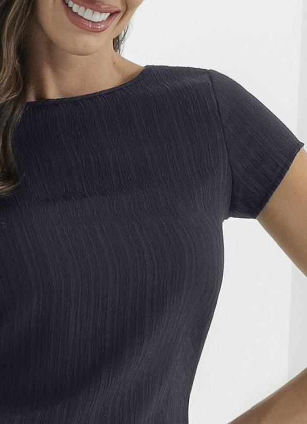 Cativa - Blusa Feminina Básica Manga Curta Preto 3