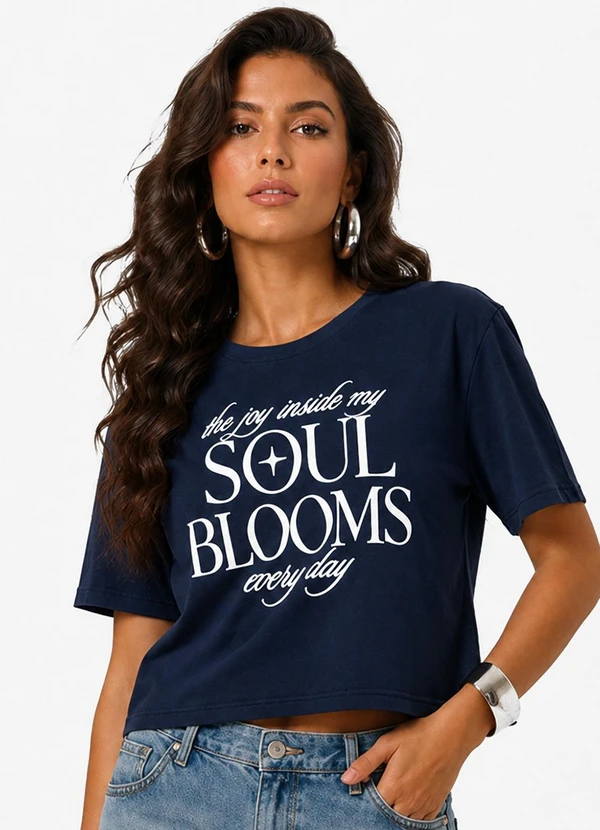 Infinita Cor - Blusa Feminina com Estampa de Frase Azul
