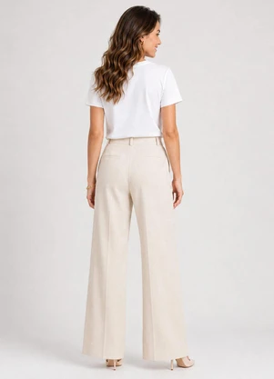 Infinita Cor - Blusa Feminina com Estampa Localizada Bege - INFINITA COR