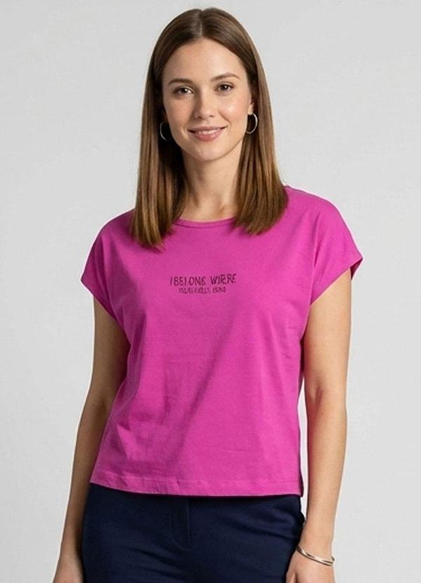 Infinita Cor - Blusa Feminina com Estampa Localizada Rosa