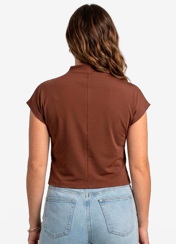 Infinita Cor - Blusa Feminina com Gola Chaminé Marrom 2