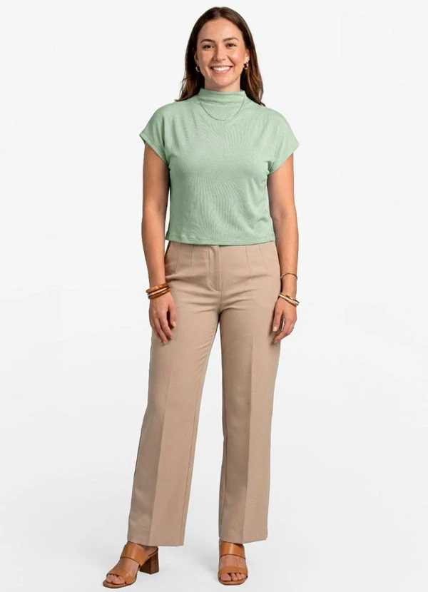 Infinita Cor - Blusa Feminina com Gola Chaminé Verde 3