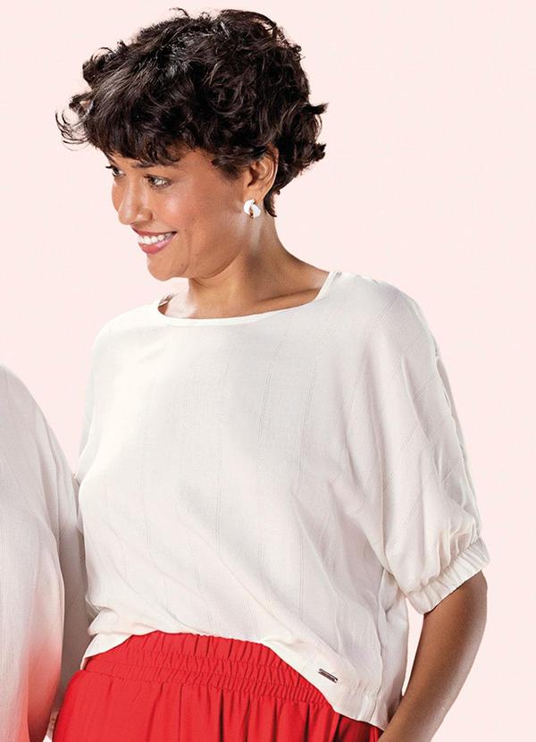 Marialícia - Blusa Feminina com Lurex Ampla Marialícia Bege