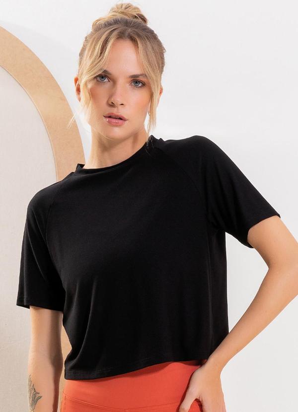 Cativa - Blusa Feminina Confeccionada em Crepe Preto 1