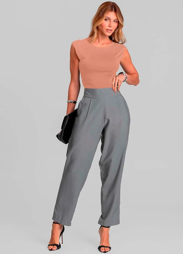 Dianna - Blusa Feminina Decote Canoa Marrom 2