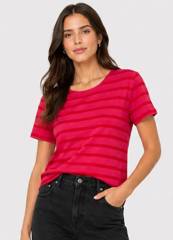 Infinita Cor - Blusa Feminina em Malha Isla Rosa