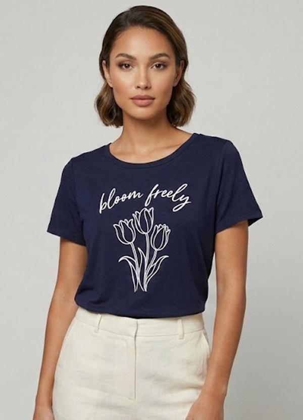 Infinita Cor - Blusa Feminina em Malha Visco Azul