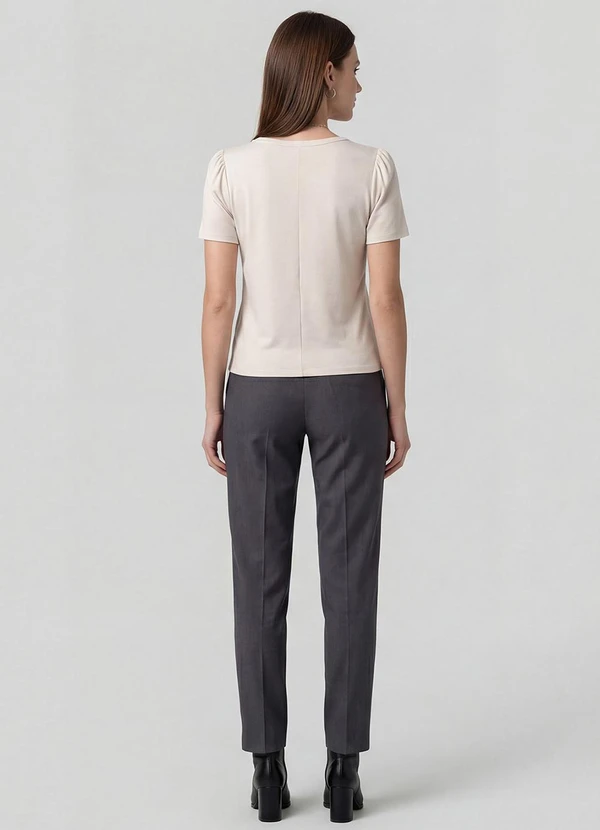 Infinita Cor - Blusa Feminina em Visco Tricot Bege 4