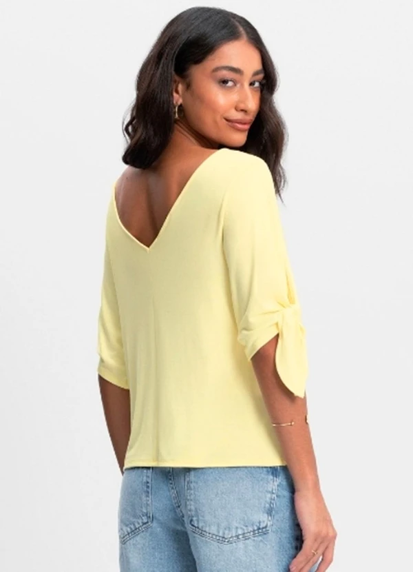 Essendi - Blusa Feminina em Viscose Amarelo 2