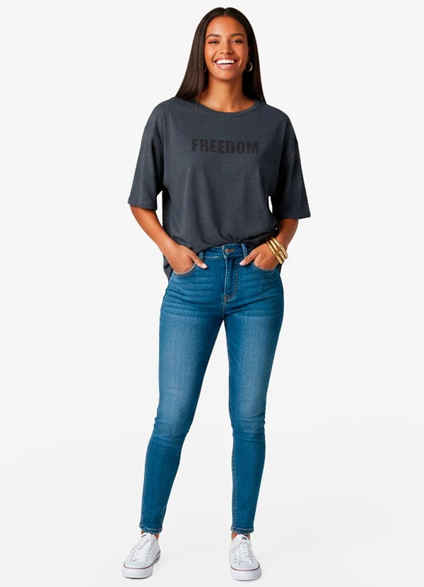 Infinita Cor - Blusa Feminina em Viscotorcion Cinza 3