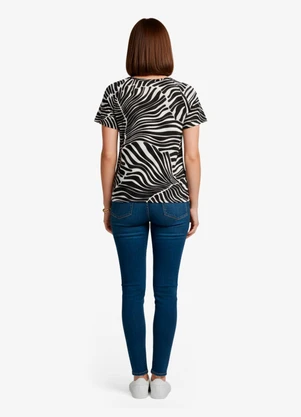 Infinita Cor - Blusa Feminina em Viscotorcion Preto - INFINITA COR