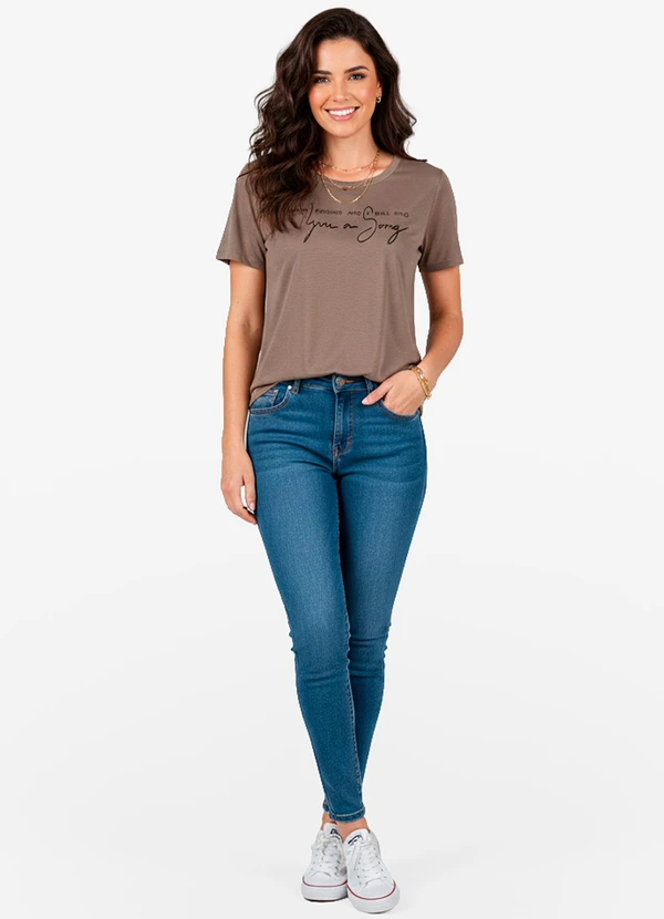 Infinita Cor - Blusa Feminina em Viscotricot Marrom 3