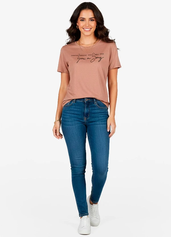 Infinita Cor - Blusa Feminina em Viscotricot Marrom 3