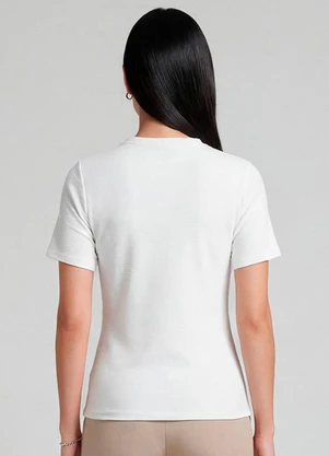 Infinita Cor - Blusa Feminina Justa com Manga Curta Bege - INFINITA COR