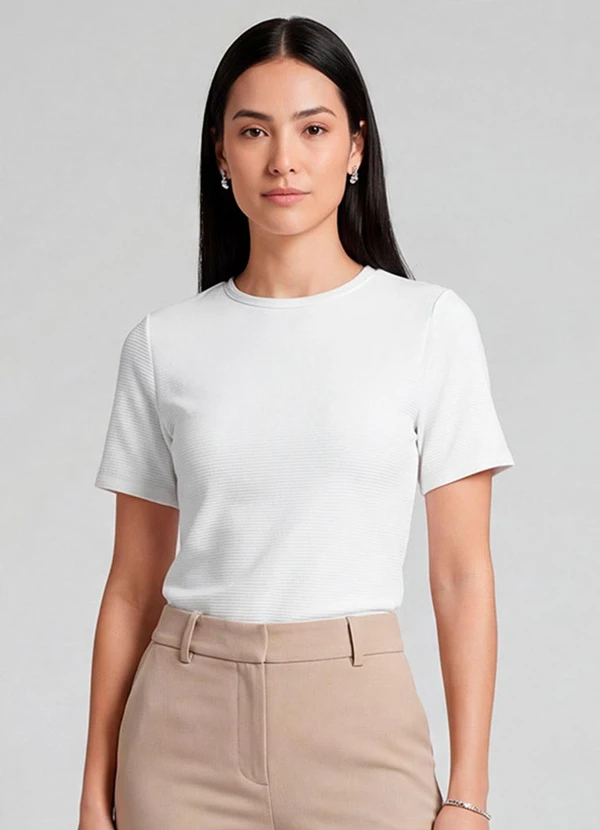 Infinita Cor - Blusa Feminina Justa com Manga Curta Bege