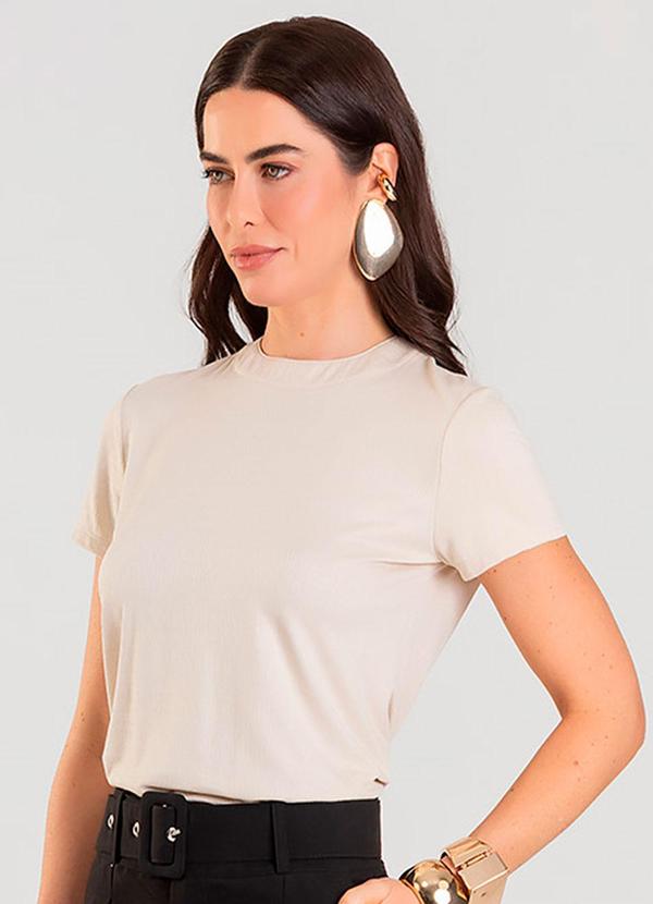Dianna - Blusa Feminina Manga Curta Bege