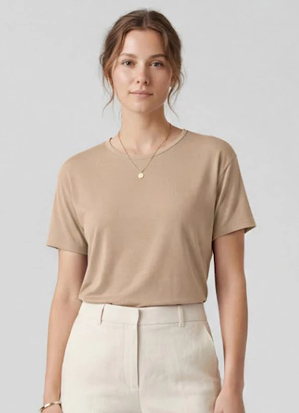 Infinita Cor - Blusa Feminina Manga Curta Bege