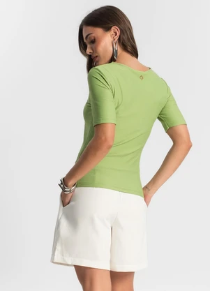 Endless - Blusa Feminina Manga Curta em Poly Verde - ENDLESS