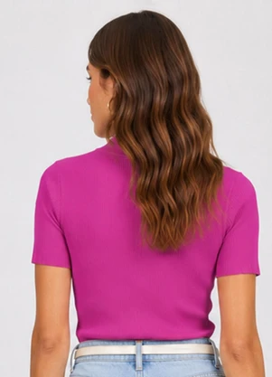 Infinita Cor - Blusa Feminina Manga Curta em Ribana Roxo - INFINITA COR
