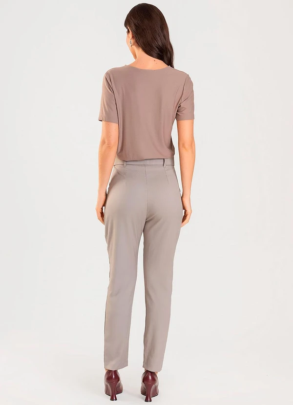 Dianna - Blusa Feminina Manga Curta Marrom 5