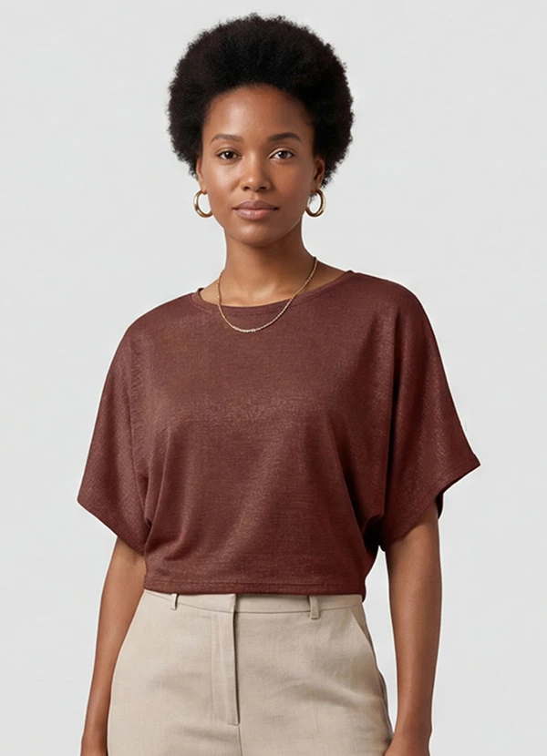 Infinita Cor - Blusa Feminina Manga Curta Marrom
