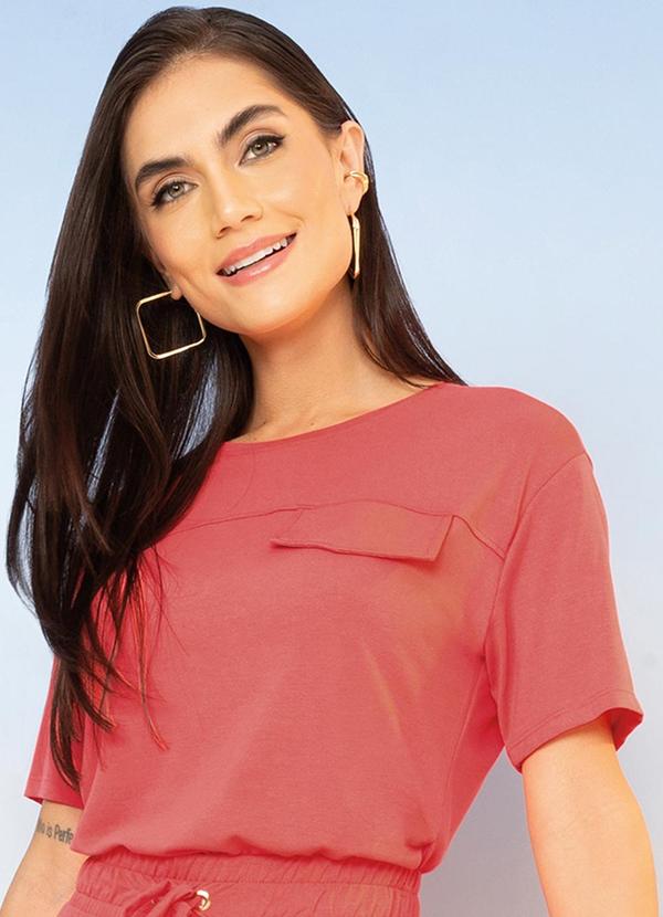 Cativa - Blusa Feminina Manga Curta na Altura do Cós Rosa