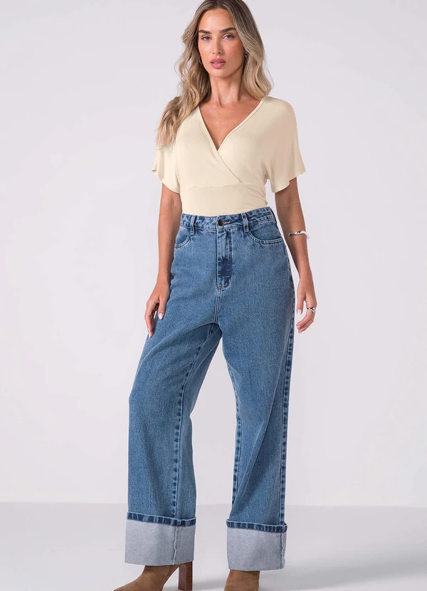 Marialícia - Blusa Feminina Manga Curta Transpassada Bege 2