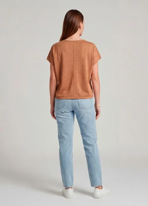 Infinita Cor - Blusa Feminina Recorte na Costa Marrom - INFINITA COR