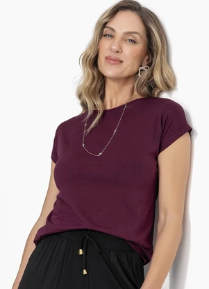 Quintess - Blusa Feminina Vinho em Malha de Viscose com Manga Curta Soltinha - QUINTESS