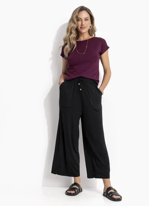 Quintess - Blusa Feminina Vinho em Malha de Viscose com Manga Curta Soltinha - QUINTESS