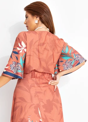 Quintess - Blusa Floral Artístico em Malha Fria - QUINTESS