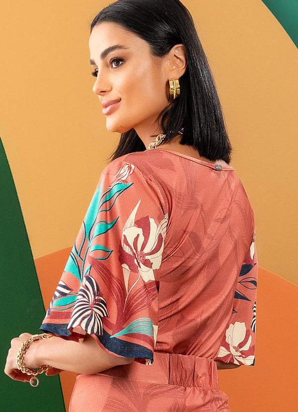 Quintess - Blusa Floral Artístico em Malha Fria 2