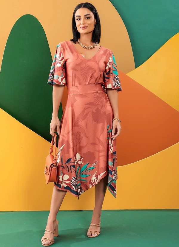 Quintess - Blusa Floral Artístico em Malha Fria 3