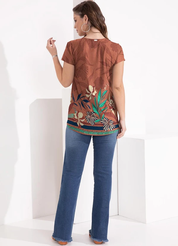 Quintess - Blusa Floral Artístico em Malha Fria 4