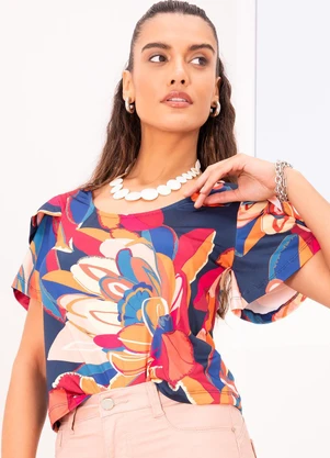 Quintess - Blusa Floral Artsy em Malha Fria - QUINTESS