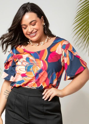 Quintess - Blusa Floral Artsy em Malha Fria - QUINTESS