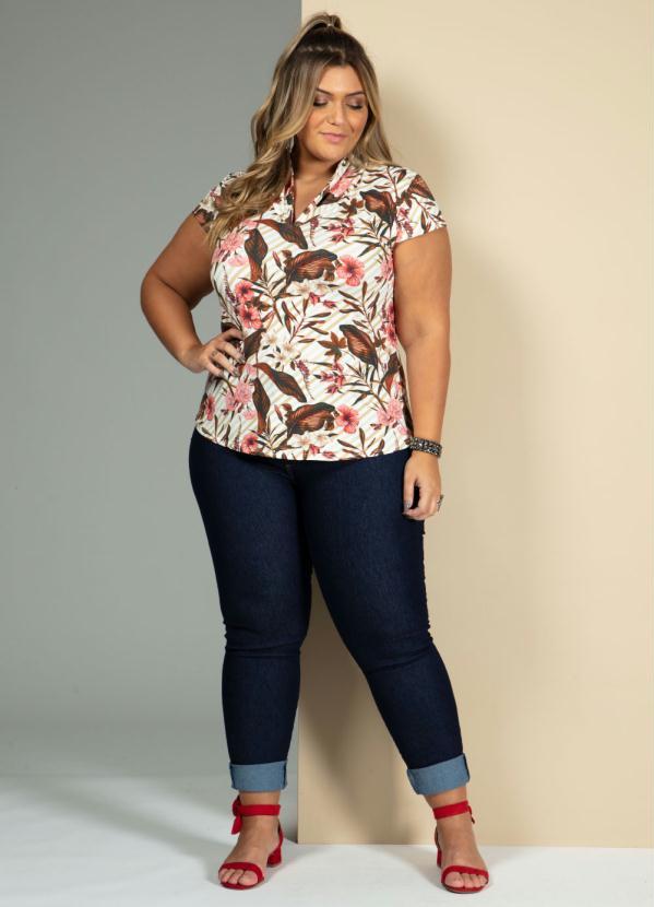 Quintess - Blusa Floral Bege com Barra Italiana nas Mangas 7