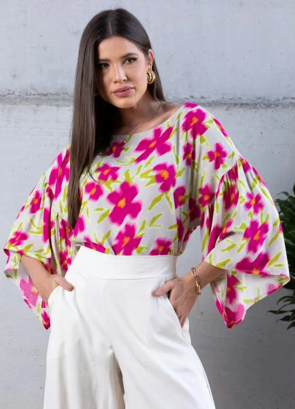 Quintess - Blusa Floral Branco em Viscose Plana