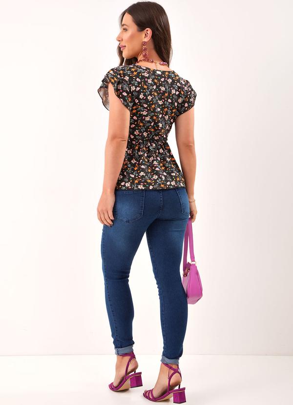 Quintess - Blusa Floral Preto Acinturada com Babados 4