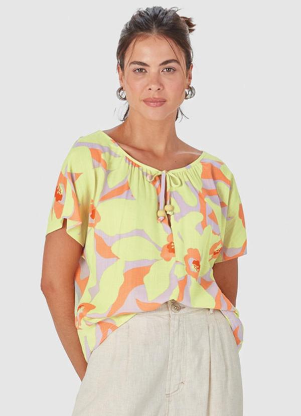 Malwee - Blusa Floral Texturizada Amarelo Claro