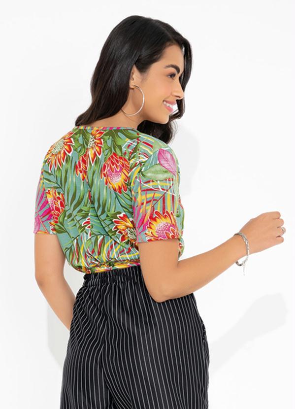 Queima Estoque - Blusa Floral Verde com Amarração 2