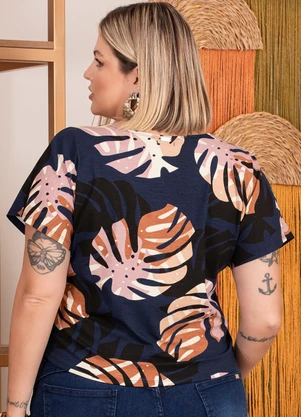 Quintess - Blusa Folhagem Marinho em Malha de Viscose - QUINTESS