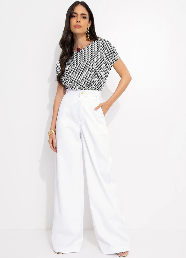Quintess - Blusa Geométrica P&B com Ombros Franzidos 3