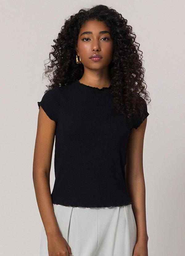 Sofie - Blusa Gola Alta em Ribana Preto