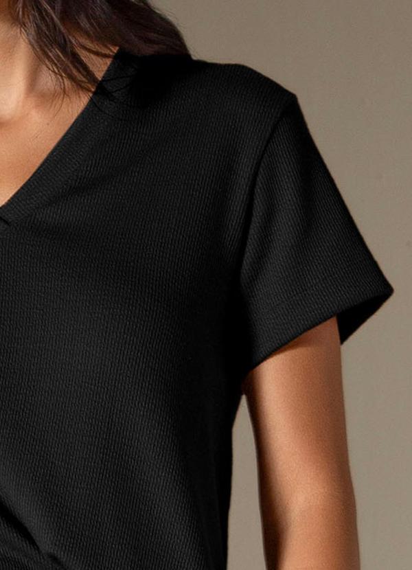 Use Modo - Blusa Gola V Preto 3