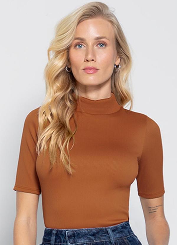 Enfim - Blusa Justa em Cotelê Marrom