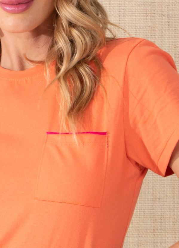 Quintess - Blusa Laranja com Bolso Frontal 6
