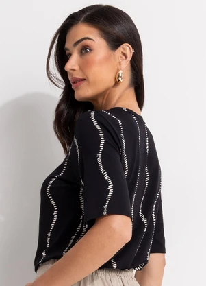 Quintess - Blusa Listra Renovada em Malha de Viscose - QUINTESS