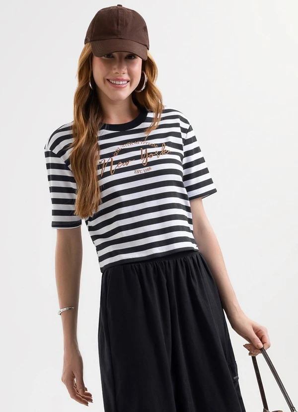 Cativa - Blusa Listrada com Bordado em Algodão Preto